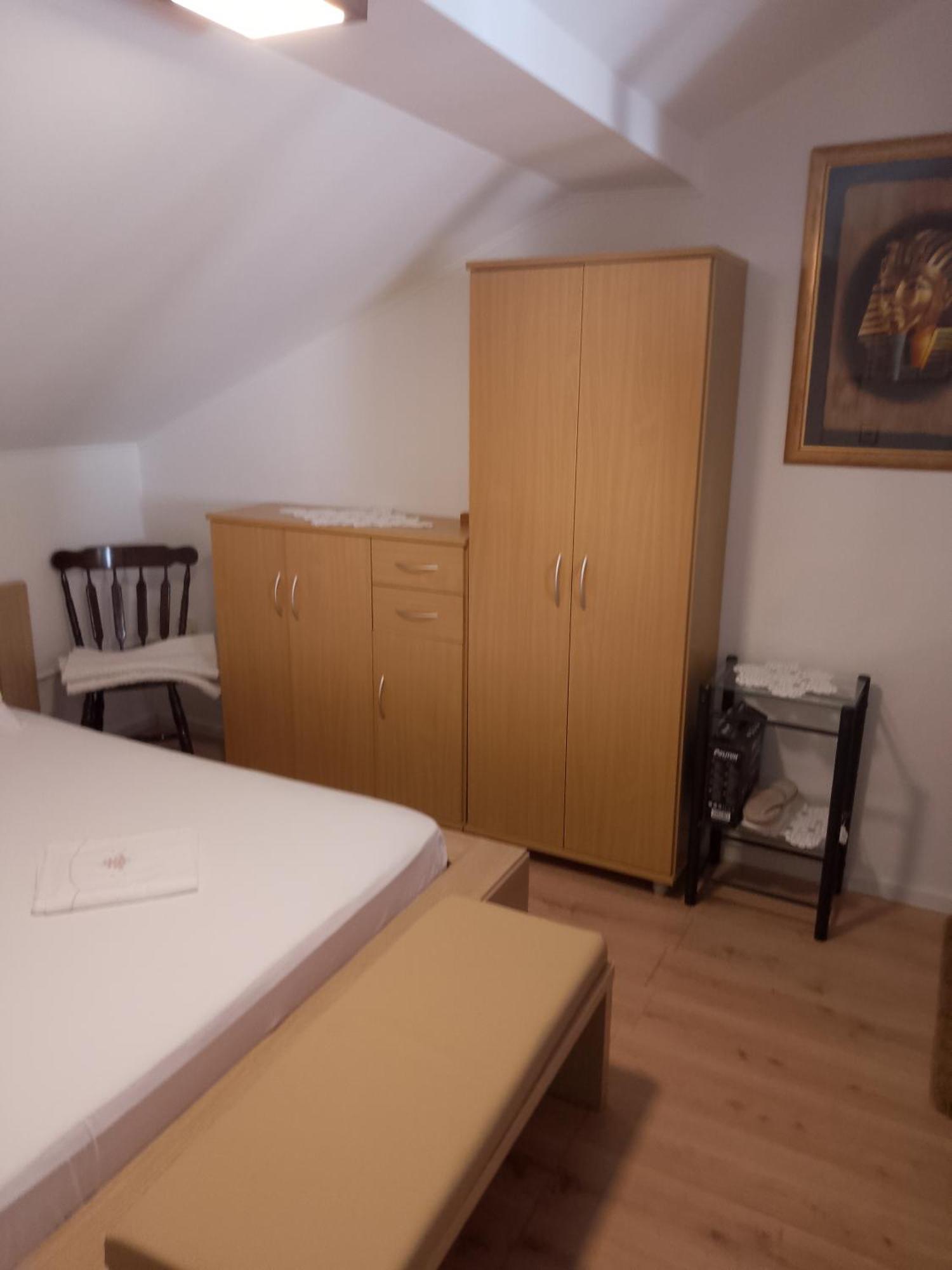 Rab-Centar Hotel Раб Екстериор снимка