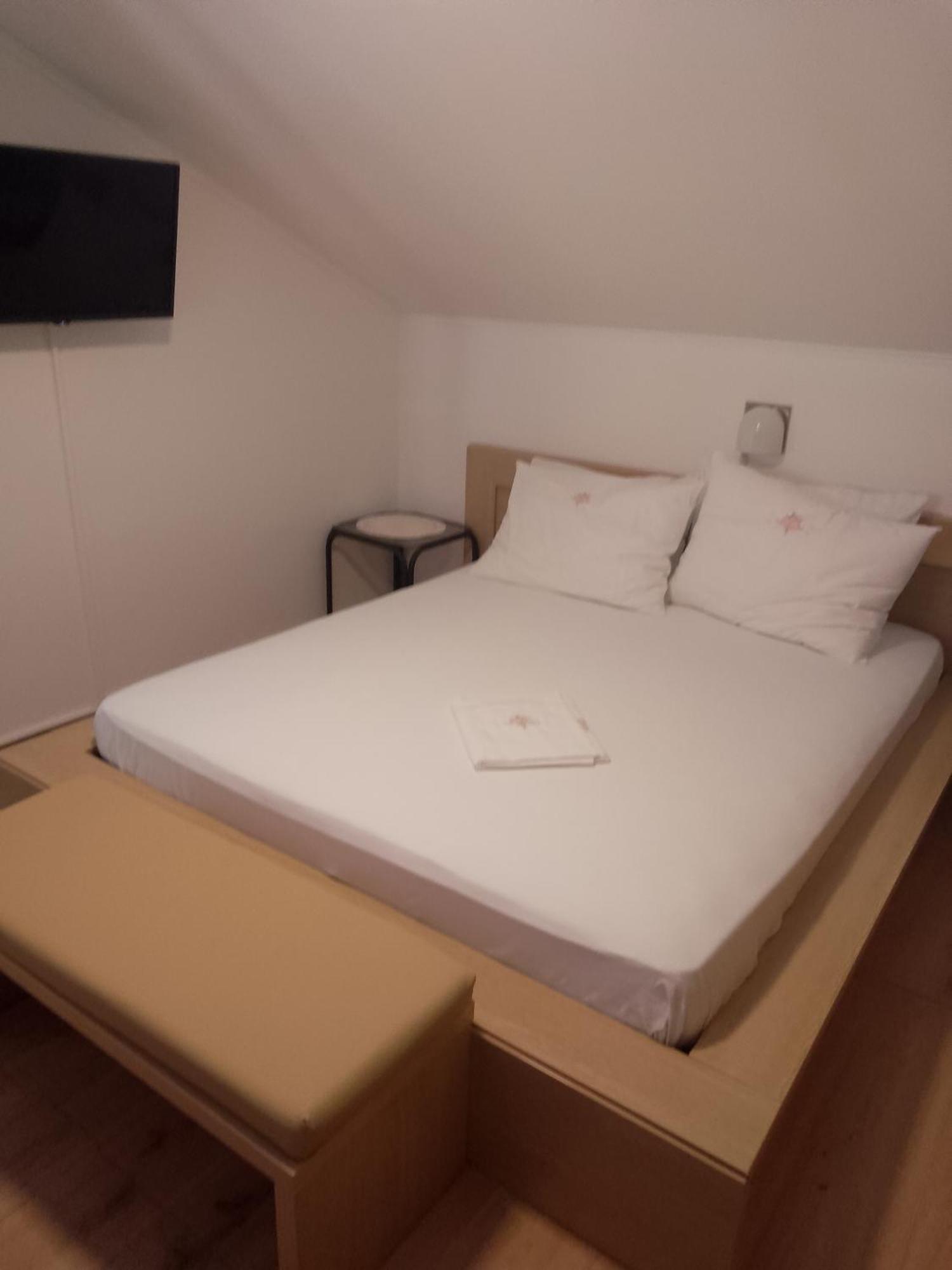 Rab-Centar Hotel Раб Екстериор снимка